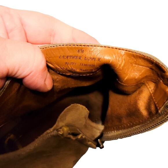 Sam Edelman putty/taupe Petty suede side zip Chelsea booties size 6 - Picture 15 of 16